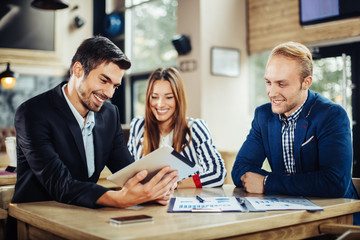 Comment construire sa stratégie de communication digitale. Une formation qui vous donne toutes les clefs pour élaborer une stratégie digitale efficace.